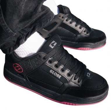 GLOBE TILT SHOES BLACK/BLACK/PINK