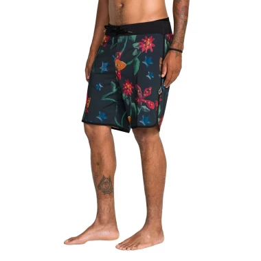 VOLCOM SCALLOP MOD BOARDSHORTS 19 MULTI