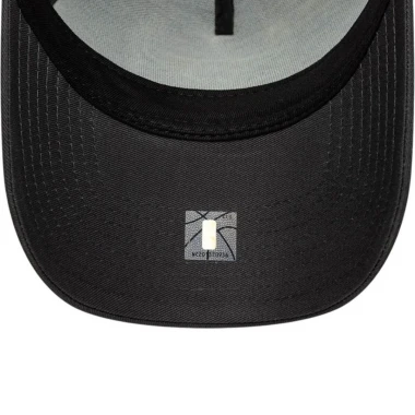 NEW ERA CHICAGO BULLS OUTLINE E-FRAME TRUCKER CAP CHARCOAL