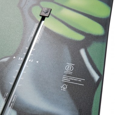 BURTON GOOD COMPANY CAMBER SNOWBOARD ALIEN