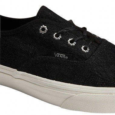 VANS AUTHENTIC LACED SHOES BLACK