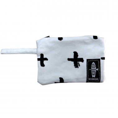 BEE UNUSUAL TRUST NO LOVE POUCH MULTICOLOR