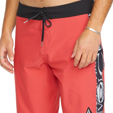 VOLCOM MINGLE MOD BOARDSHORTS 20&quot CRANBERRY