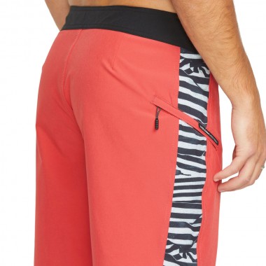 VOLCOM MINGLE MOD BOARDSHORTS 20&quot CRANBERRY