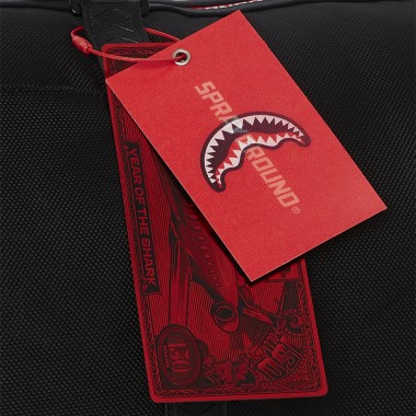 SPRAYGROUND PRINTED ZIPPER SHARK DUFFLE BAG