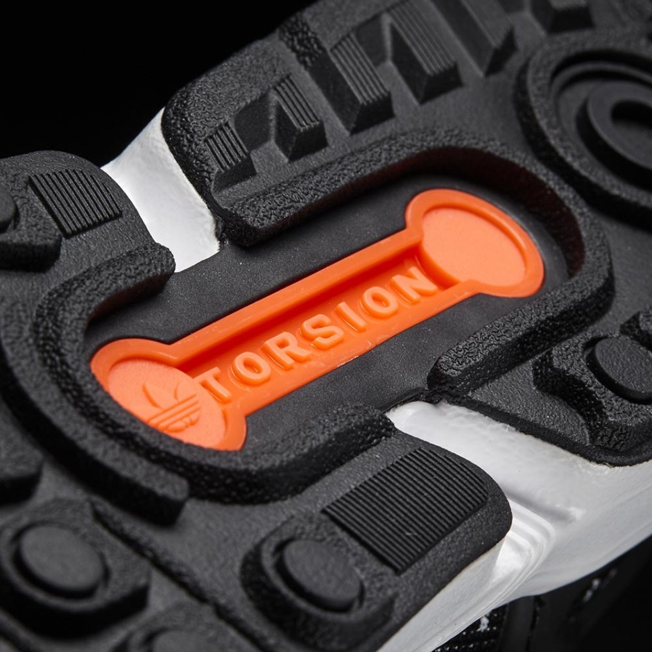 ADIDAS ZX FLUX SHOES CBLACK/FTWWHT/RED