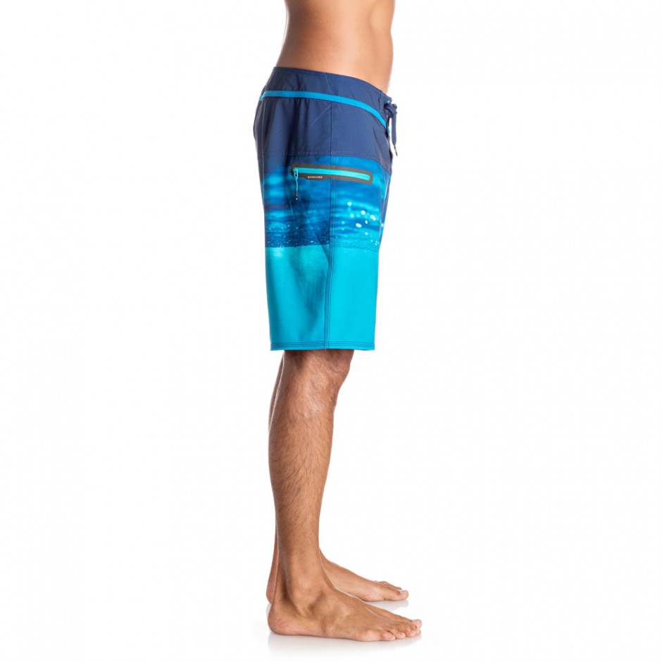 QUIKSILVER HOLD DOWN VEE 19" BOARDSHORT ESTATE BLUE