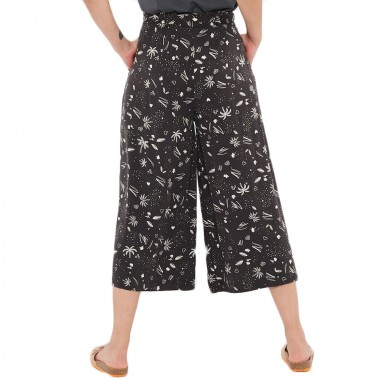 FEMI STORIES BERNI SWEATPANTS BEACH AT NIGHT
