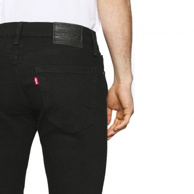 LEVI’S® 405 STANDARD SHORTS BLACK RINSE